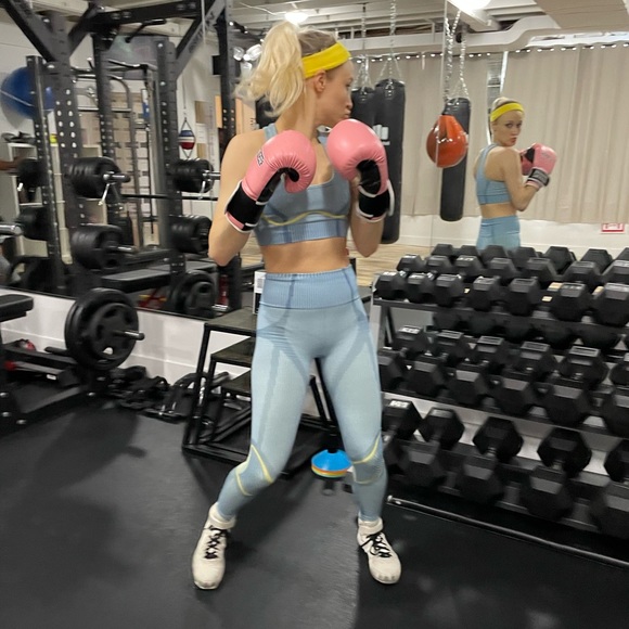 Meet your Posher, Lauren - Picture 10 of 14